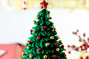 Sewing Tutorial: Kanzashi Christmas Tree