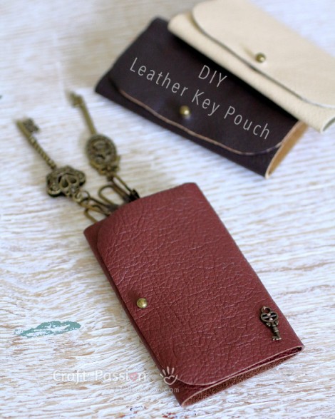 small leather key pouch