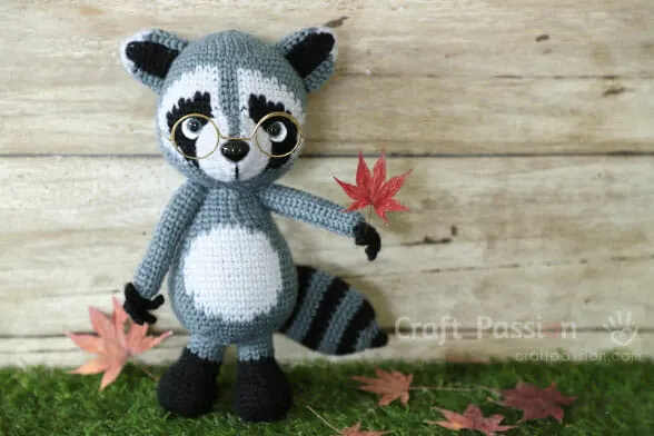 raccoon crochet pattern