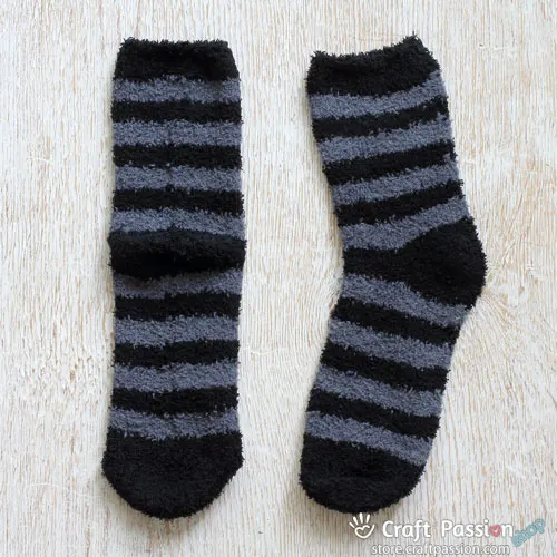 Chenille Microfiber Socks Set - Stripes (Black / Gray)