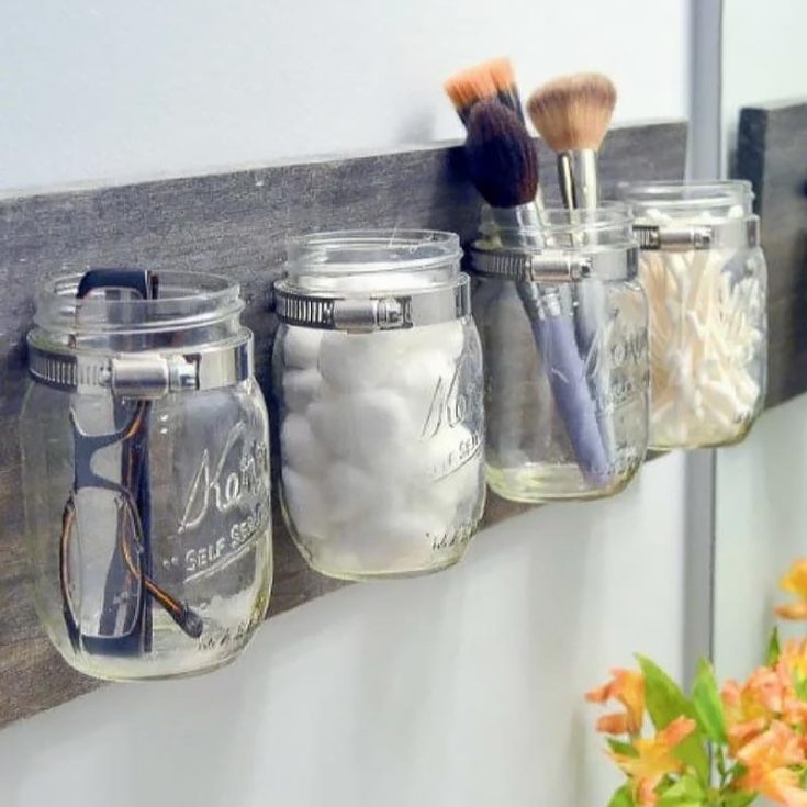 Life can get messy sometimes... Lets buckle up and learn to organize with this craft. Place your things in order while maintaining some uniqueness in them. These organizers make good decorations in toilets, kitchens, you name it!