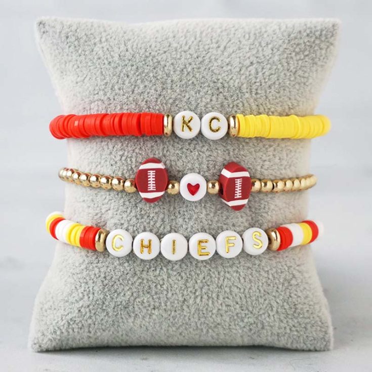 If you're a football fan, this bracelet design is a must-have on your bracelet-making list! Show your support and enthusiasm for your favorite team during Football season by crafting these for your friends and family!