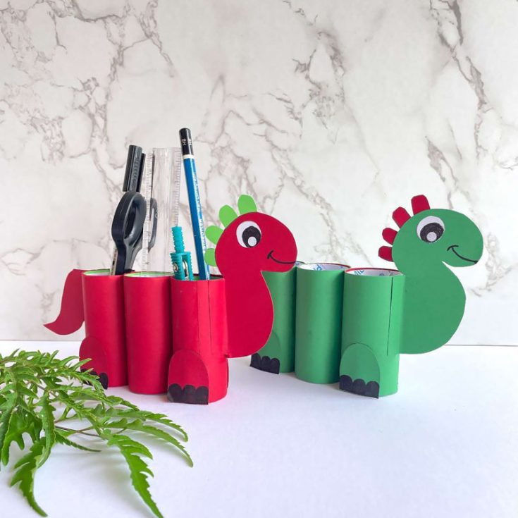 Another pencil holder craft but this time, it&rsquo;s dinosaur-themed! Paint the roll in dinosaur colors, and add a tail, feet, and its head using the dinosaur template. Use it to organize pencils, markers, or other art supplies to keep your surface clean and tidy.