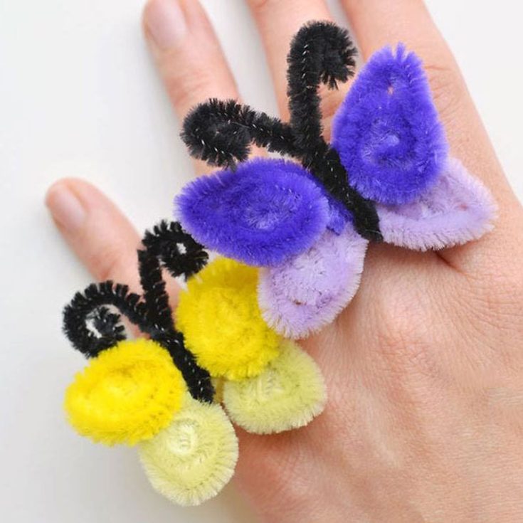 These colorful fuzzy butterflies are perfect for springtime decorations or as a fuzzy addition to greeting cards and gifts. Experiment with different colored pipe cleaners while following this simple guide!