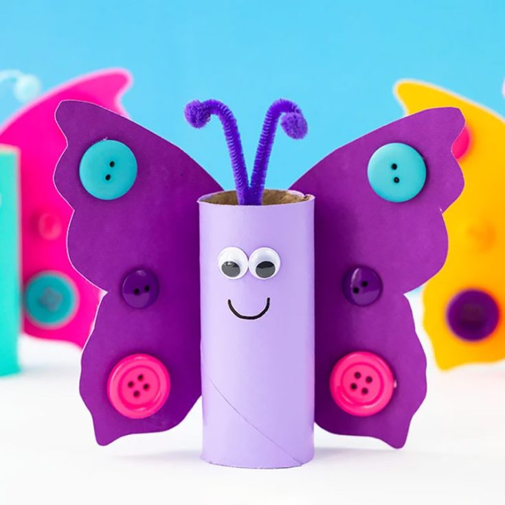 Let your little ones get creative by trying out these fun and easy toilet paper roll butterflies to make during the summer break! To make the wings come to life, you can get crafty with other materials to add an extra flair to it. Use pompoms, buttons, glitter, or makers to make unique wing designs.
