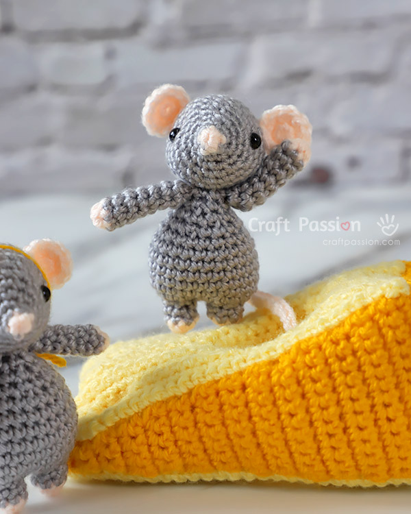 amigurumi mouse crochet pattern