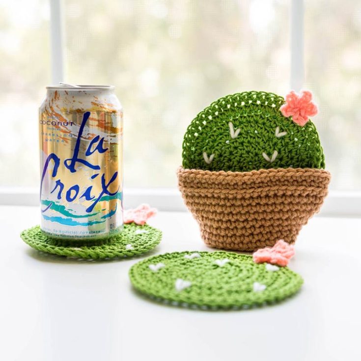 Cacti doesn't always have to be prickly. This set of crochet cacti is perfect for bringing a bit of faux greenery into your home. Put them away in its complementary crochet pot when they're not in use.