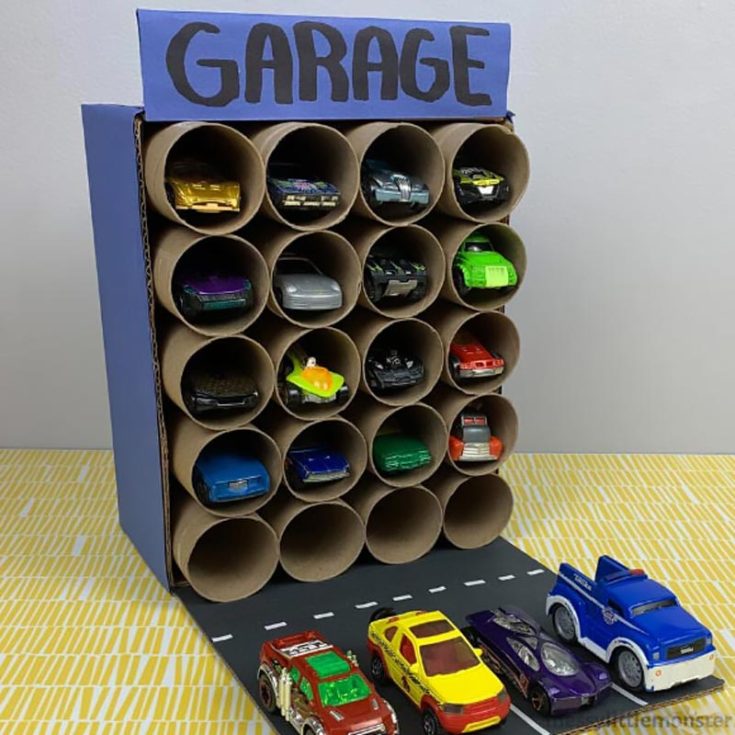 Need to start organizing your toy cars? Rev up your engines and park in style with this cardboard tube parking garage craft! Stack and glue cardboard tubes together to create multiple levels for toy cars to park in. You can even add ramps, signs, and parking spaces for hours of imaginative play.