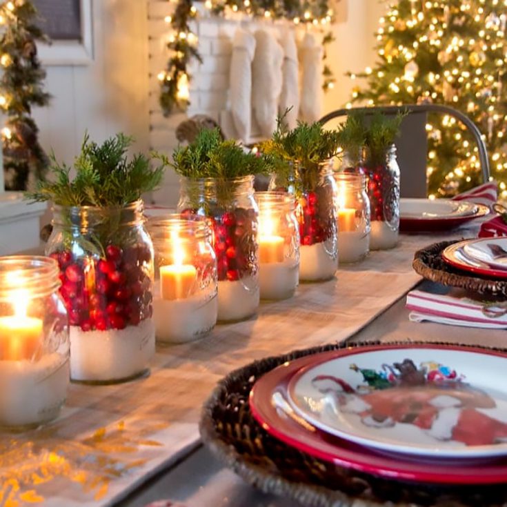 Do you have mason jars that you are about to throw out? Don't know what to do with them? Repurpose them and turn them into these Christmas party decorations! They are suitable for dinner tables, countertops, or coffee tables. Try it out for yourself!