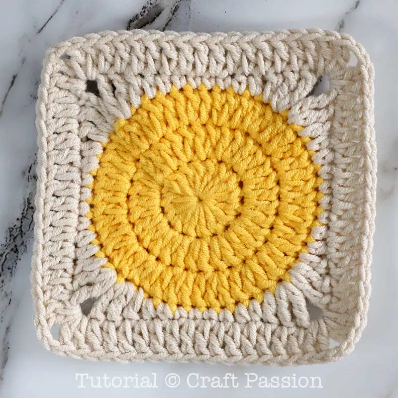 crochet circle granny square