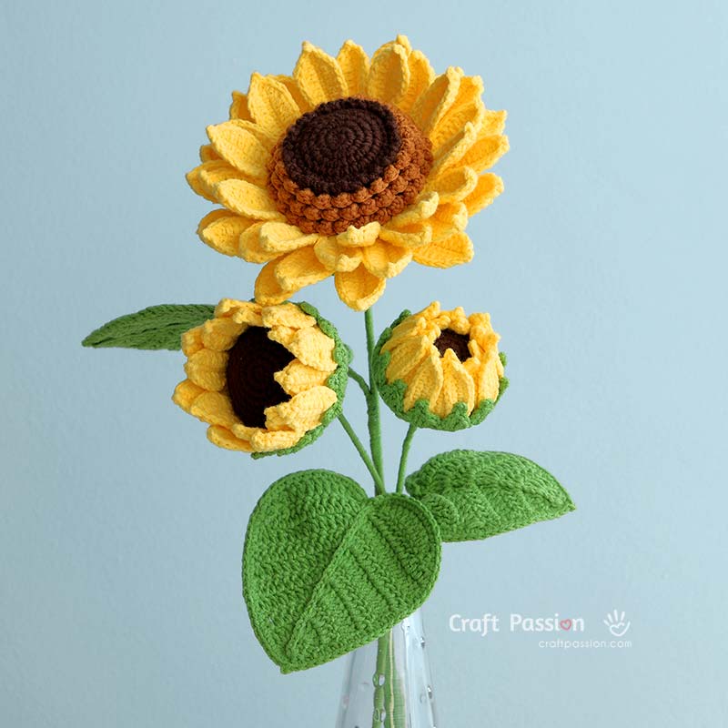 crochet leaf for sunflower Crochet sunflower arrangement with heart-shaped crochet leaves in three sizes