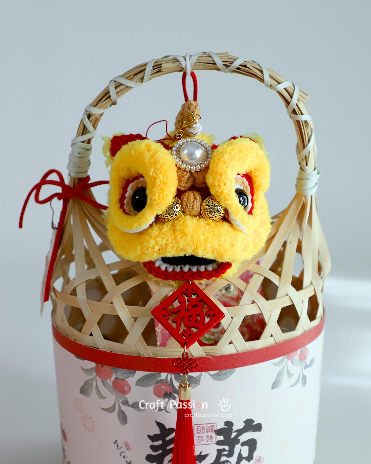 amigurumi lion dance crochet pattern - FuFu the lucky lion