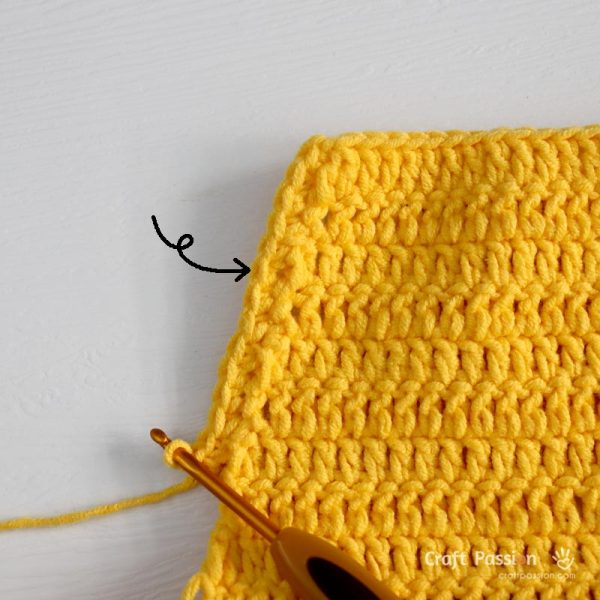 Work a neat single crochet edging all around the bib and waist to give the bee romper crisp, tidy edges that hold their shape beautifully.