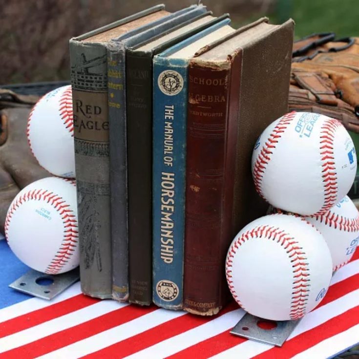 Hit a home run of style to your bookshelf. Make your reading corner feel like a ballpark full of excitement as you use old baseballs to transform it into the ultimate pitch! Time to hit it with a sporty bit of charm with these bookends!