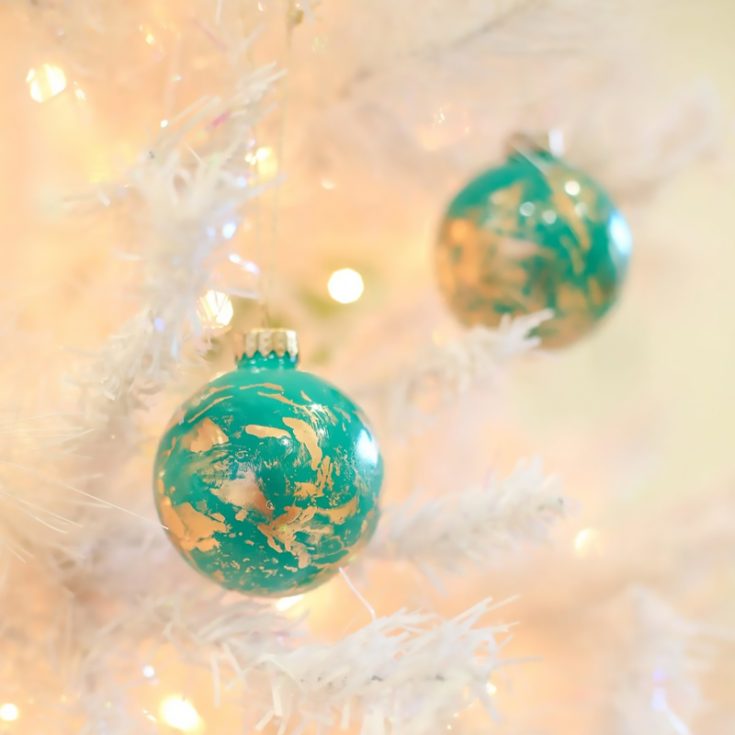 Although not real gold, they have the same effect! Show off some class as you make these ornaments to impress. They go well with other decorations so try them out!