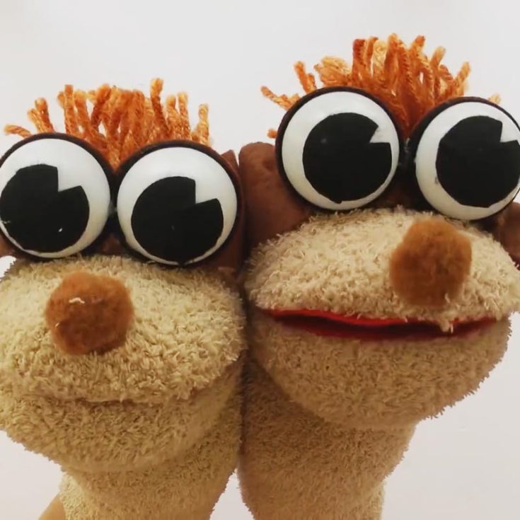 Here's another dog puppet to make with your little ones! It's incredibly effortless to do, and with easy-to-follow instructions, this tutorial will guide you throughout the entire process. Let's have a tail-wagging good time!