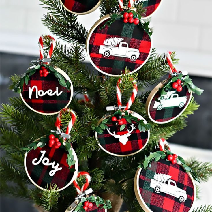 They may look like normal ornaments but the classic red, green, and black cloth with specific graphics take it to the next level! The tutorial below teaches you how to make them with sturdy handles to ensure they don't fall off!