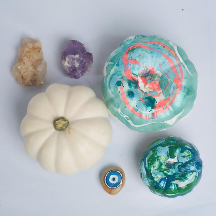 Here is another mystical decor that goes well with the skull geode! We love this craft as it is so customizable! If you already have some painting knowledge, feel free to customize it however you like and personalize it!