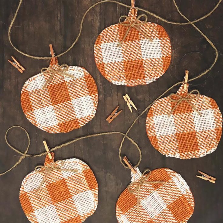 This rustic farmhouse decor can be doubled as fall and Halloween decor, perfect for your living space! You can use burlap or any leftover fabric from your stash or even repurpose old clothes.