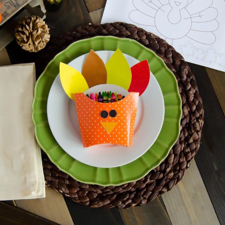 Perfect for fries, crayons, flowers, and many more! Try out this turkey box design for your Thanksgiving with your family. All you need are some basic craft supplies, and you're good to go!