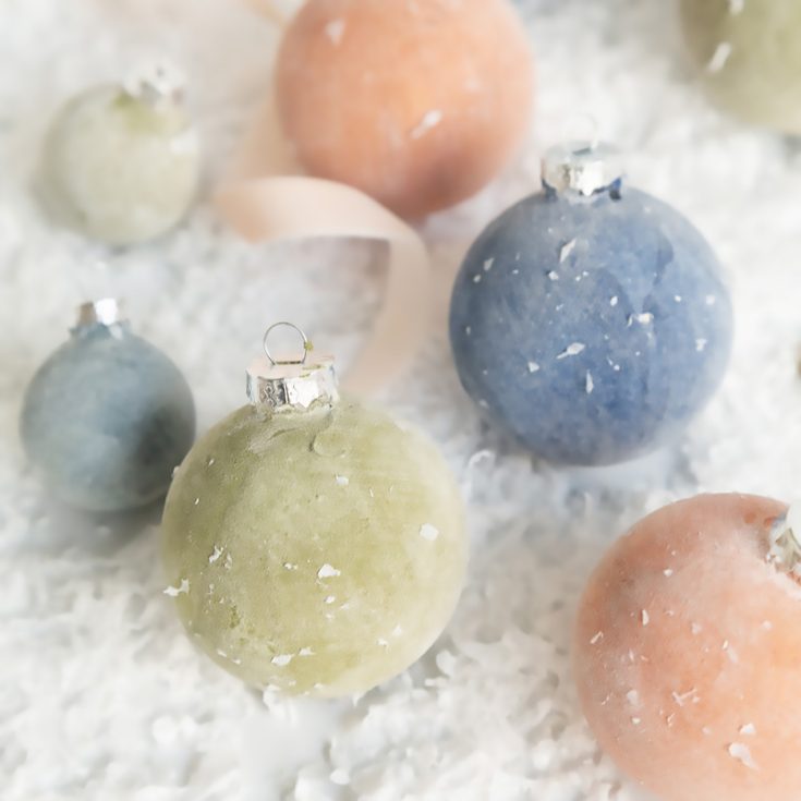 Velvet? Did someone mention red velvet cake? We aren't talking about that kind of velvet. Rather these ornaments have velvet inspiration in them! Alice and Lois teaches us the steps to make them if you are interested.