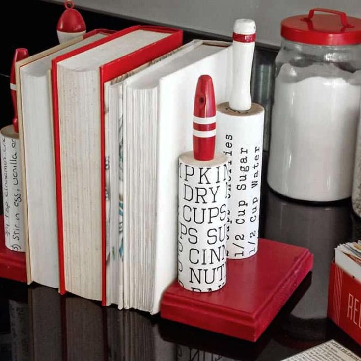 Jump back to the glory days of the 90s with this bookend craft. Use some rolling pins and turn your shelf into a beautiful retro kitchen that is so nostalgic! Roll into action with them!