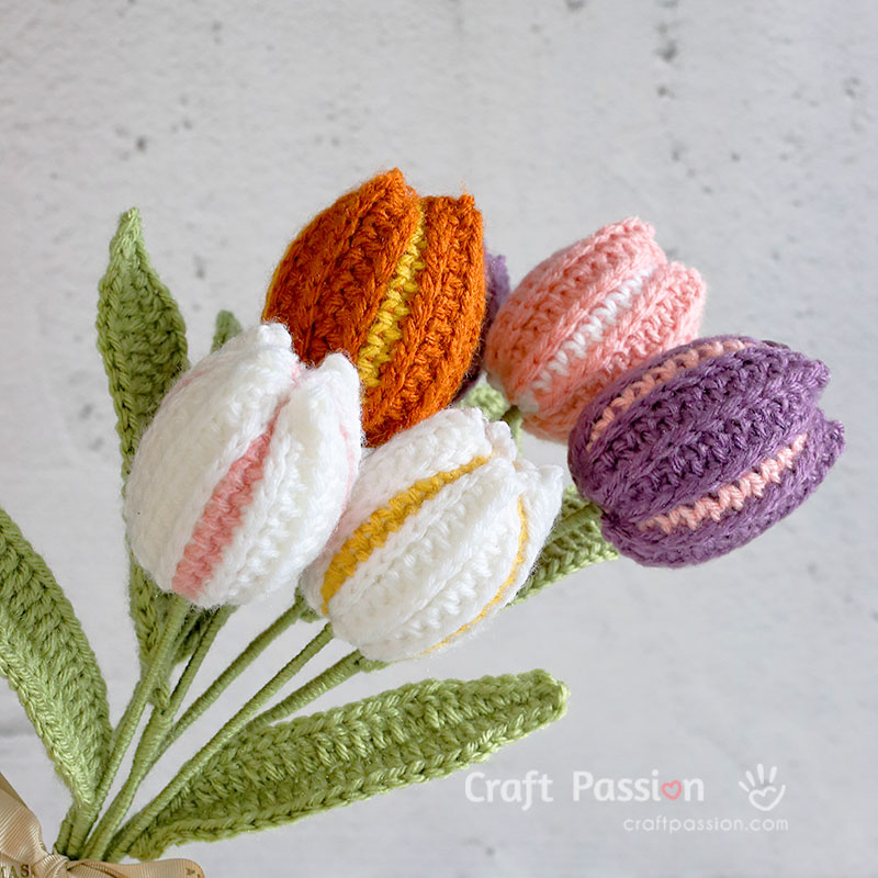 how to crochet tulip flower with simple free pattern.
