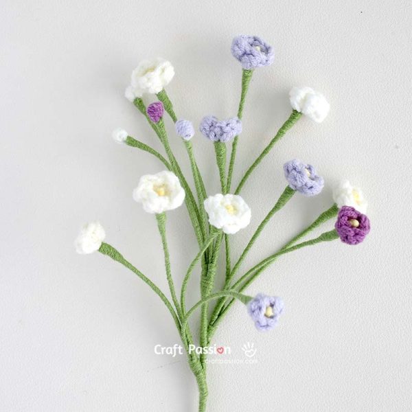 easy crochet baby breath flowers assembling crochet Baby’s Breath flowers into a stem