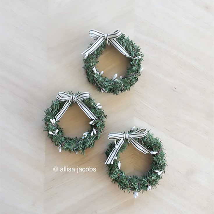 These Mini Wreaths make a good door handle Christmas decoration. They are simple to make and add an effortless touch of Christmas to every corner of your house.