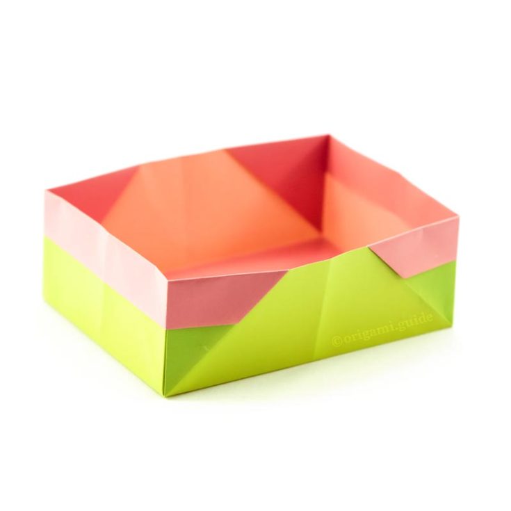 This pattern might just be an &ldquo;edge&rdquo; above all the other origami boxes. It offers a sleek, timeless design, as well as a little twist compared to the traditional masu box design. Try it out with double sided origami paper for more fun results!