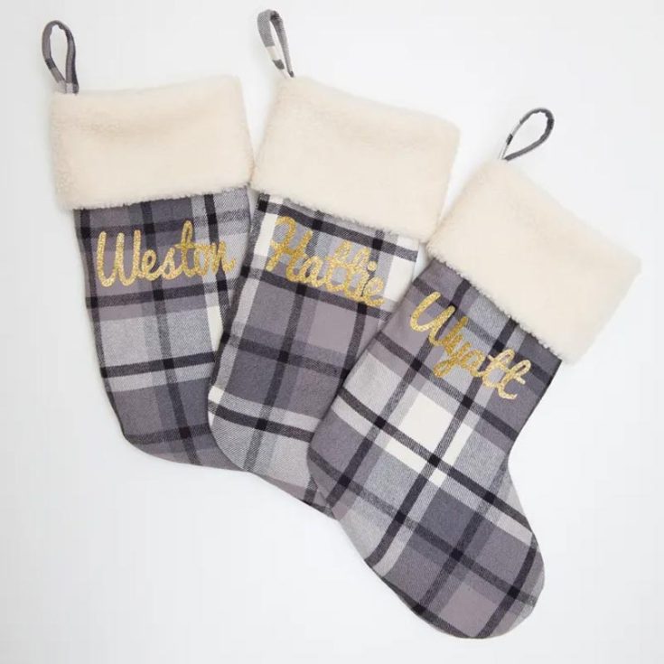 Want a fun project to make with your family and little ones this holiday season? Get ready to snuggle up to your fireplace with this DIY stocking pattern that is so easy to make, and there is even a tutorial video to guide you.