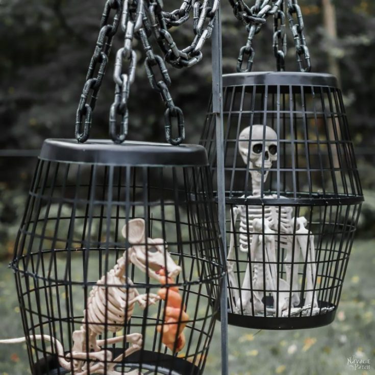 This year, prepare to add a thrilling twist to the festivity with these Hanging Cage decors! Use it for storing items or solely for decoration; the choice is yours! It's time to create an eerie vibe to celebrate this Halloween!