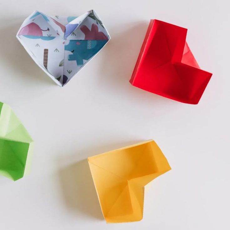 This hearty craft is perfect for storing your most precious keepsakes! Try out this easy origami and perhaps make one with all your love for your favorite person as well!