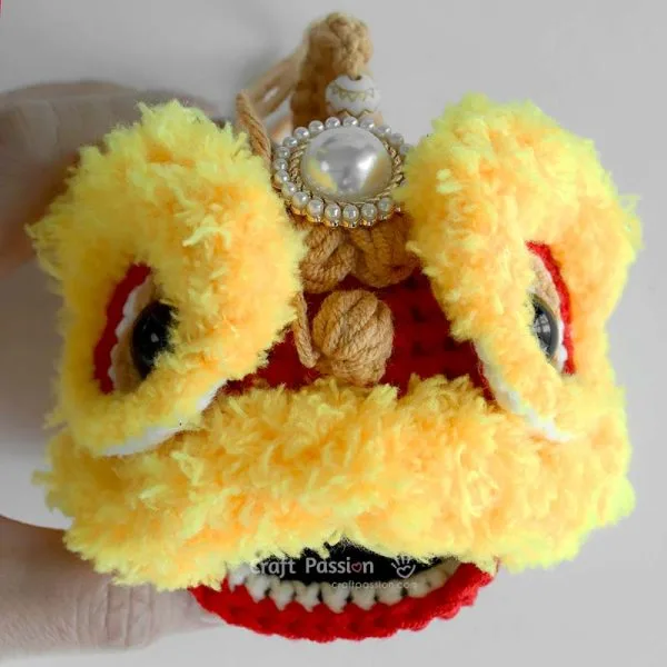 how to crochet lion keychain