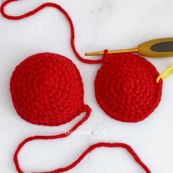 Crocheting two uneven top bumps for whimsical heart amigurumi