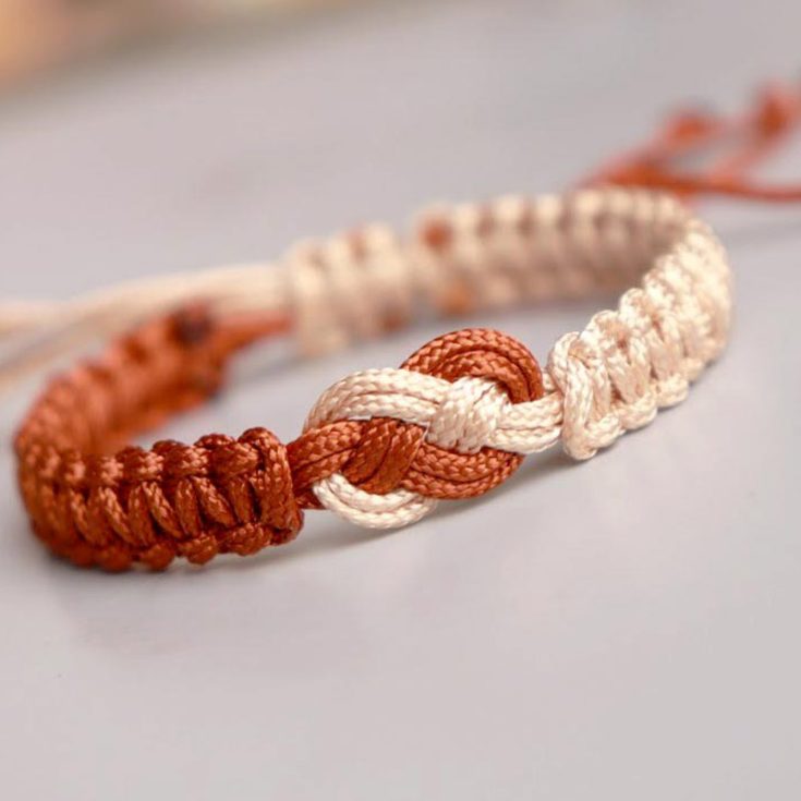 Take a look at this elegant Josephine knot macrame bracelet. Follow this detailed step-by-step video tutorial to learn how to make this stylish bracelet with a beautiful intricate knot detail.