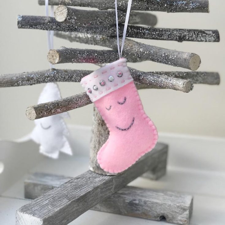 If you&rsquo;re looking for something cute this season, then sprinkle some adorable charm on your tree with these Kawaii-inspired felt ornaments! This design is perfect if you don&rsquo;t have a fireplace and want to hang stockings on your tree instead!