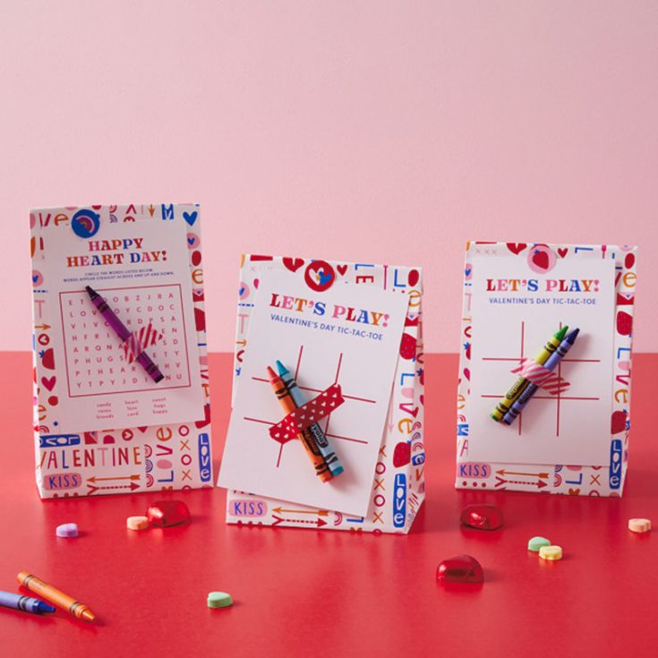 Each of these Valentine's treat bag features exciting crossword puzzles and Tic Tac Toe games right on them. Paired with some crayons, these are sure to keep kids entertained while they enjoy their sweet goodies.