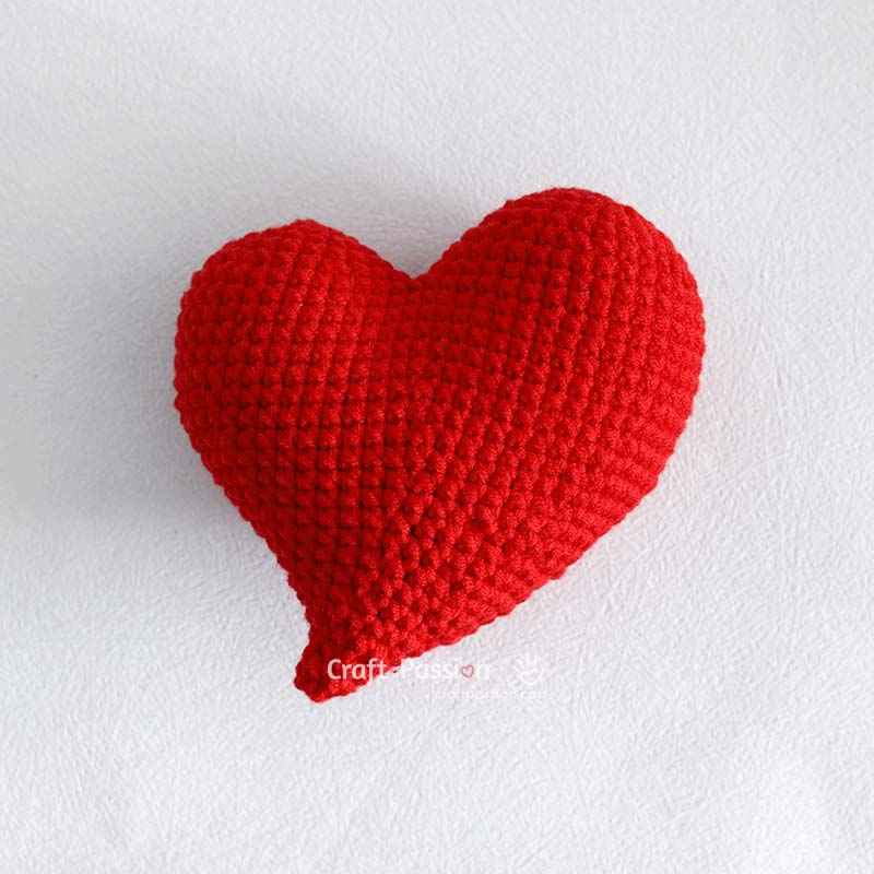 Large whimsical heart amigurumi crochet pattern