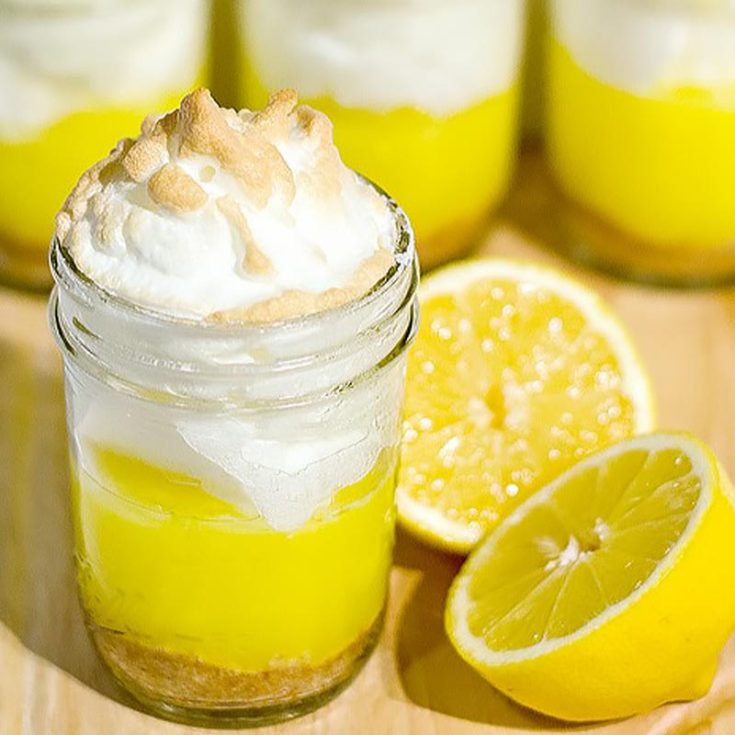 Did someone say pie? Want to try out this yummy craft? It acts as decor and a treat at the same time, giving off a very bright vibe with the yellow. Just make sure not to leave it for a few days as it will go bad!