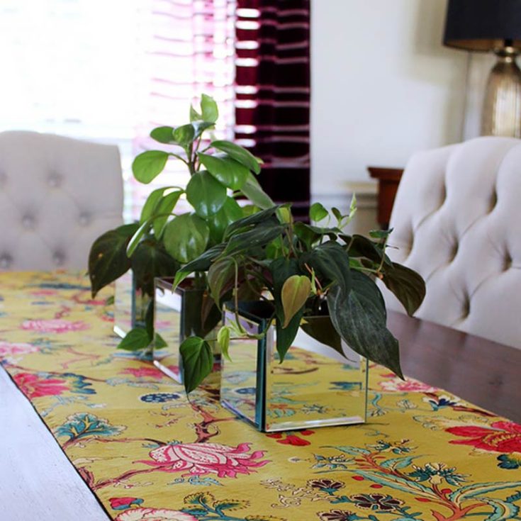 These mirror boxes are one of those things that look perfect anywhere: shelves, your coffee table, the kitchen window, the side table. Wherever you want to add a little splash of glamor. You can even group a few of them as a dazzling dining centerpiece.