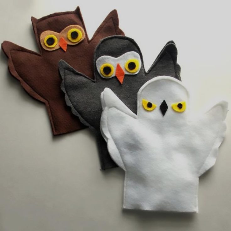 Hoot, hoot! Would you like to create beautiful owl puppets with minimal effort? This tutorial is perfect for kids, as they can easily follow along. Plus, it adds a charming touch to your fingertips, and there are so many varieties of different types of owl puppets.