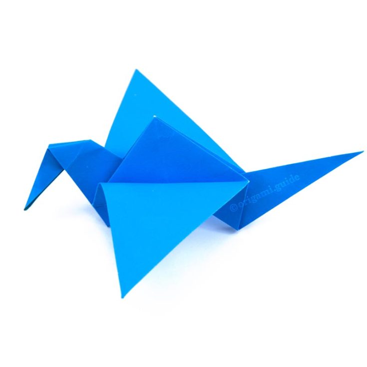 How about an origami bird that can move? This origami flapping bird is a great pattern to enjoy with children. Make one with them and watch them spend hours enjoying their time with this nifty origami!