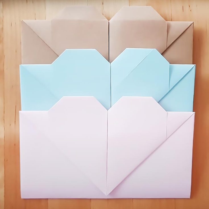 Want to send something to your loved ones far away? This tutorial shows you how to fold paper into a heart envelope that can carry your heartwarming message safely to them.