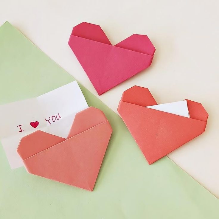 Make this origami heart with a pocket to show them your heartfelt note. The gesture will make them appreciate you even more, and it's perfect as a gift for any occasion.