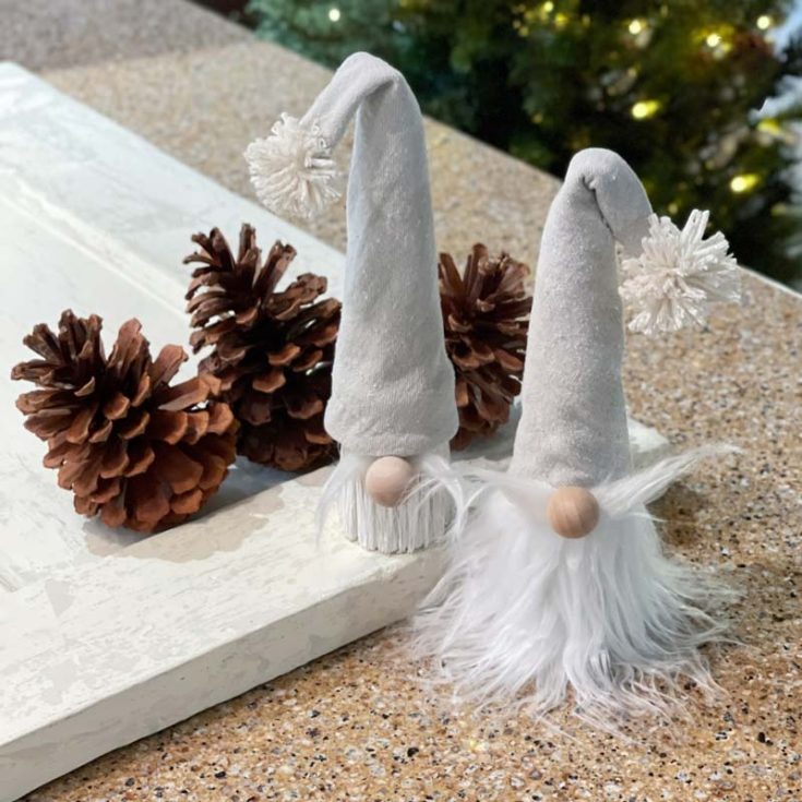 Got some old paintbrushes that are dried with paint you just can&rsquo;t seem to clean? With their bristly beards and quirky design, these paintbrush gnomes are the perfect way to give them new life!
