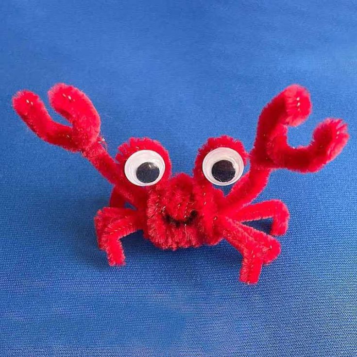 Are your kids feeling a little crabby? Tag them along to craft this adorable googly-eyed crustacean crab pipe cleaner that will be the elixer to brighten up their mood!