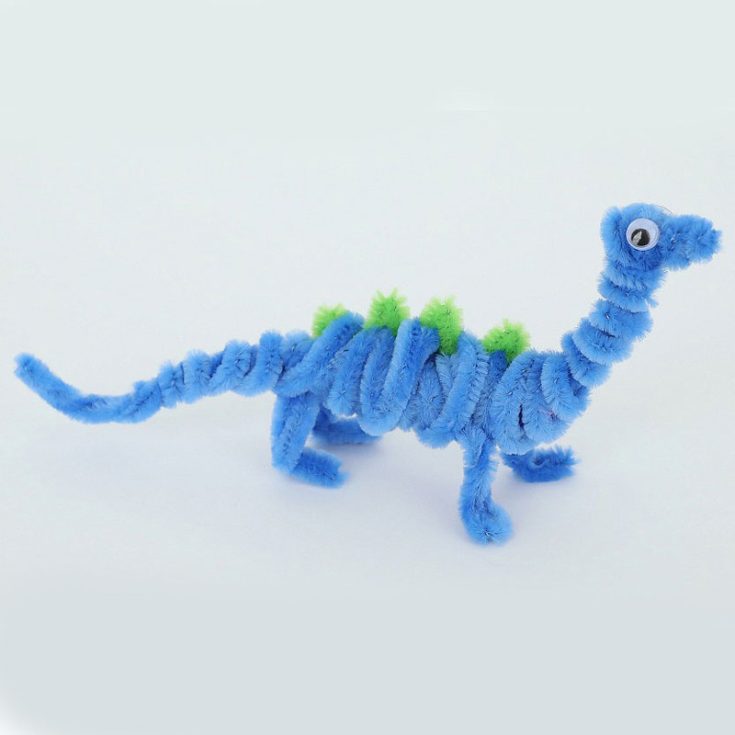 Your kids will have a blast making this dinosaur pipe cleaner craft! You can also explore other zoo animals pipe cleaners too in this article. They have turtles, fishes, pigs, dogs, mice, ducks, crabs, and stingrays.