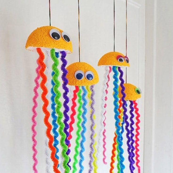 This simple rainbow jellyfish craft is full of vibrant colors and perfect for decorating a kid&rsquo;s room. All you need are pipe cleaners, googly eyes, and Styrofoam balls to make these cute hanging sea creatures.