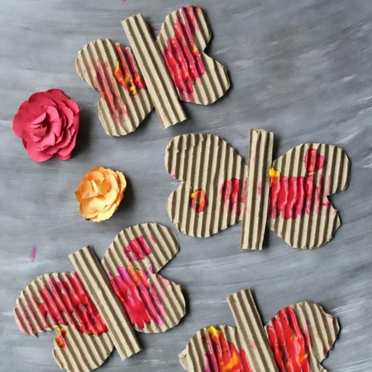 Want to make something with your preschoolers? This tutorial is easy, cheap, and cute! They will surely enjoy this crafting experience while developing some core motor skills. Try it out!
